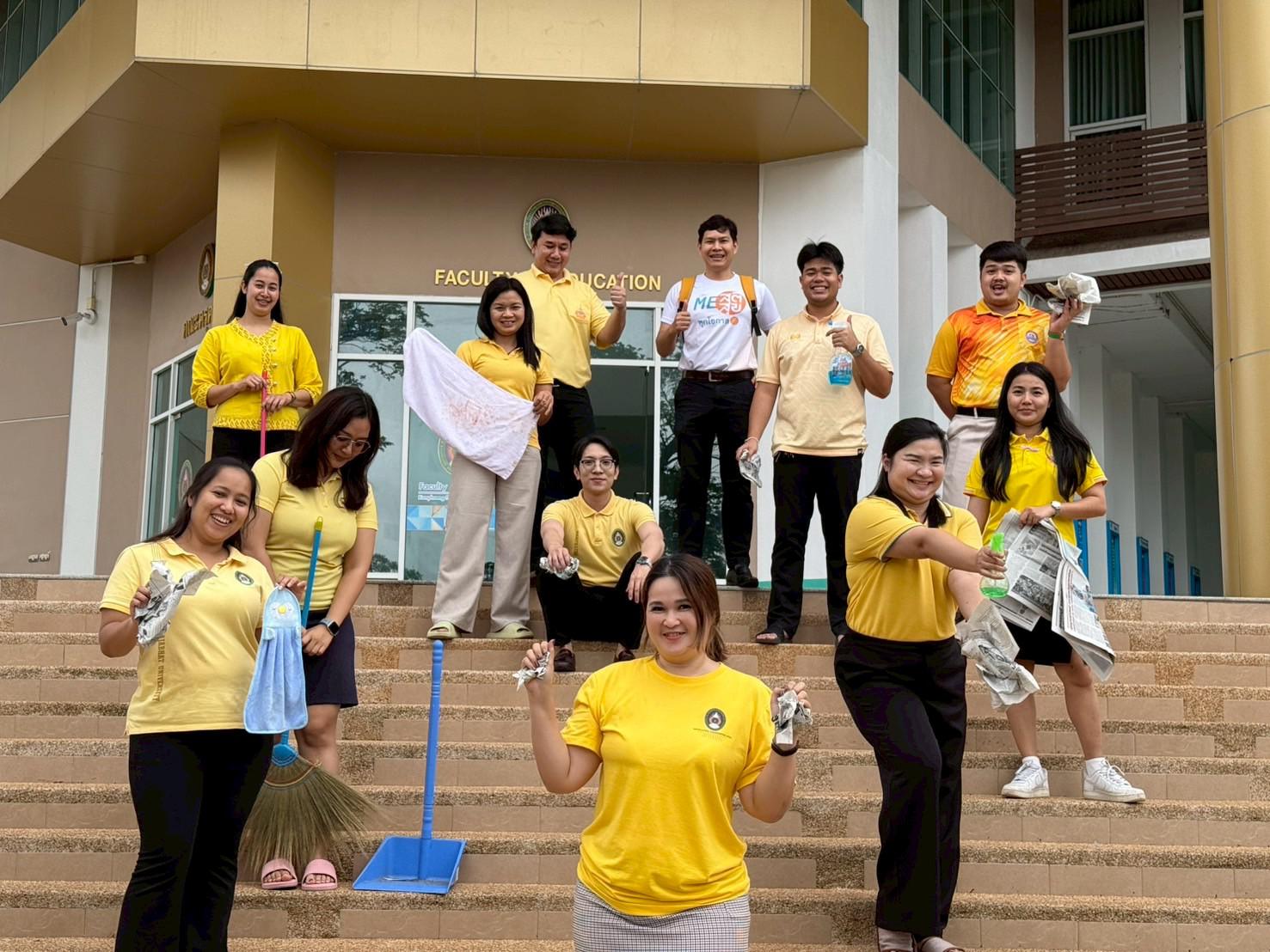 50. กิจกรรมจิตอาสาบำเพ็ญสาธารณะประโยชน์ Big Cleaning Day